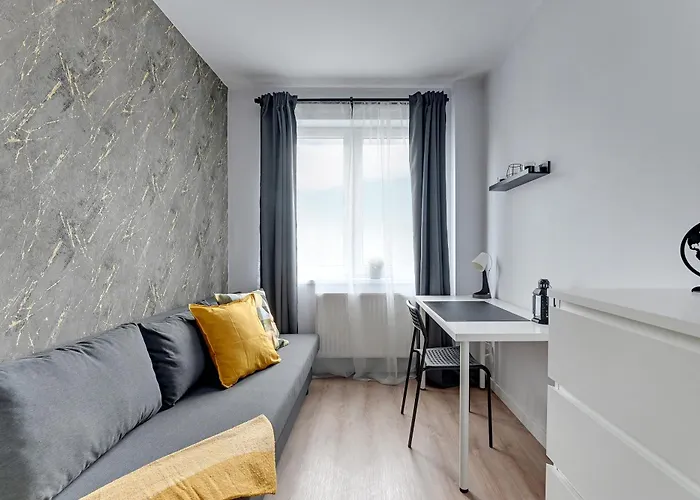 Проживание в семье Pilotow 20c *